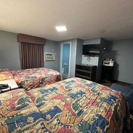 Rodeway Inn & Suites Walhalla Exterior photo